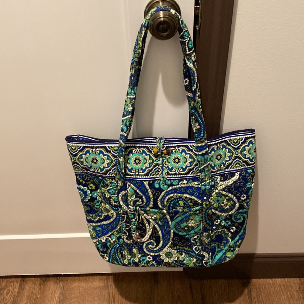 Vera Bradley Tote - Picture 3 of 4